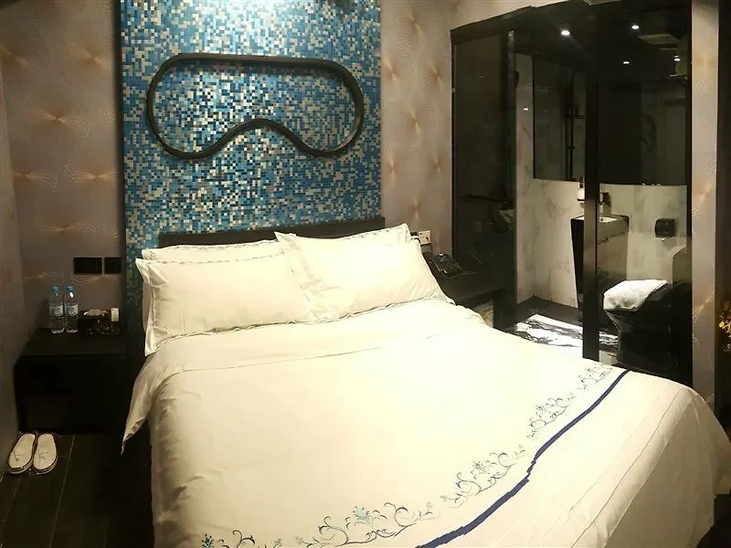 Star City Hotel - Causeway Bay Hong Kong 2*,